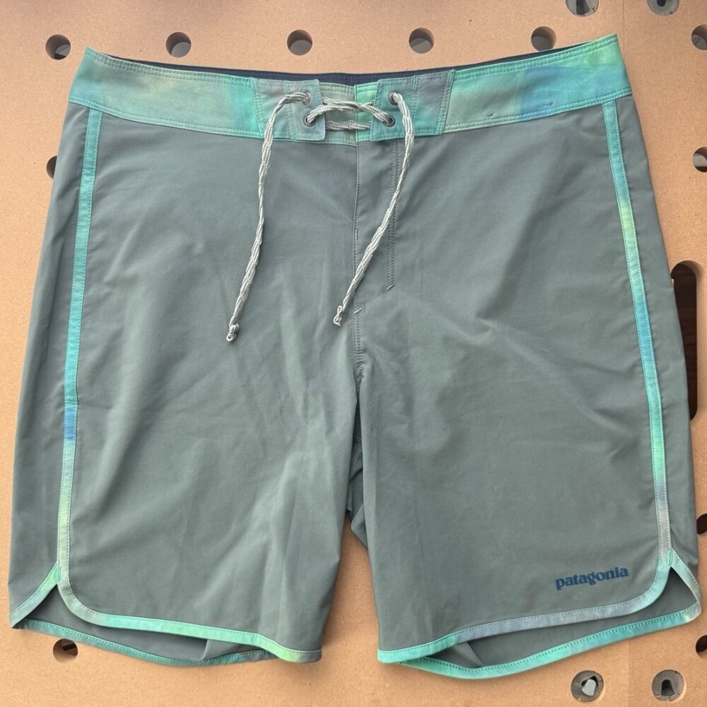 Patagonia Hydro Series Scallop Board Shorts - Men's Size 32